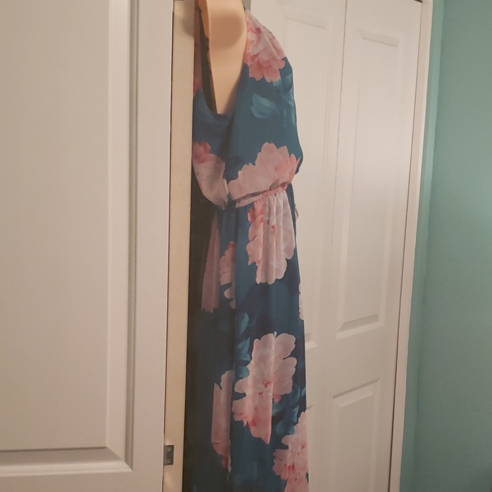 Maxi dress - Picture 2 of 3